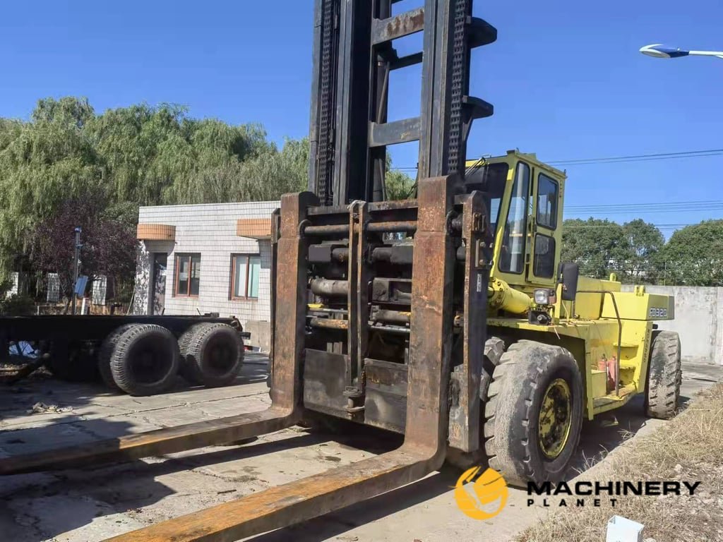 KOMATSU FD320 Forklift 32 Tons Hot sale FD320 2018 1 Forklift image 3
