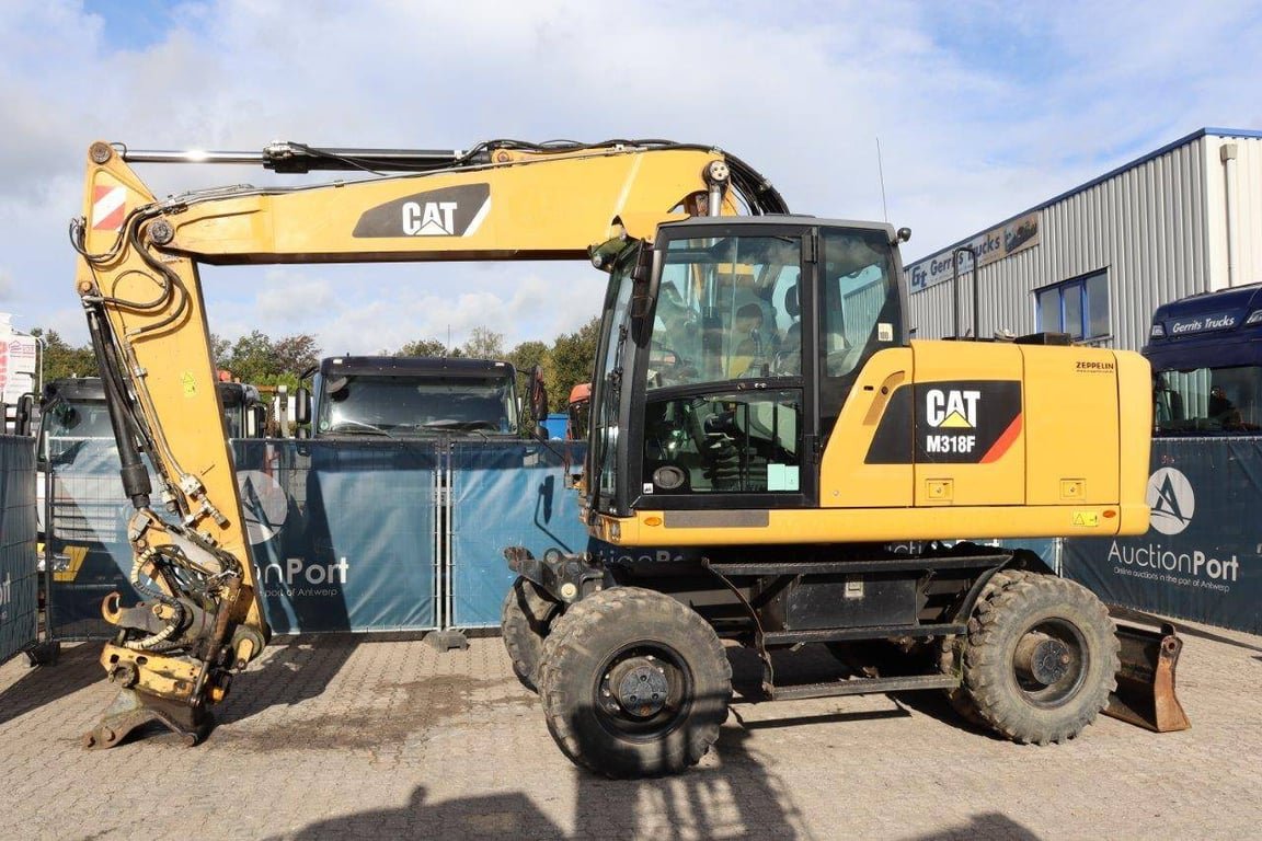 Wheel excavator Caterpillar M318F Diesel 2015 2015 M318F 2015 1 Wheel Loaders