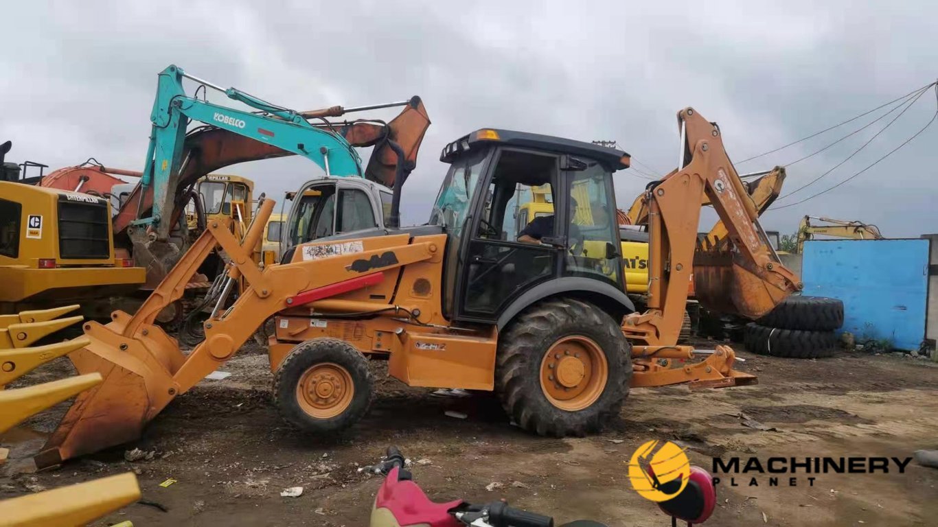 CASE Used Backhoe Loader 580M GOOD CONDITION 580M 2019 1 image 2