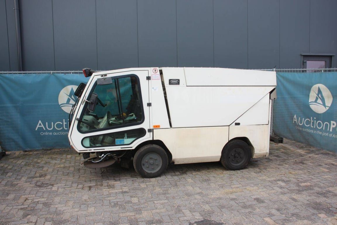 Sweeper HMF 214 Diesel 2007 2007 HMF 214 2007 1
