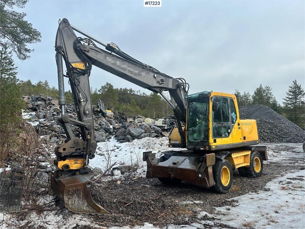 Volvo EW160B Wheel excavator w/ Rototilt, 1 bucket and s 2003 17223 EW160B Wheel excavator w/ Rototilt, 1 bucket and s 200...