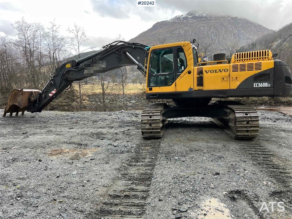 Volvo EC360 BLC excavator w/ Teeth bucket, video 2005 20242 EC360 BLC excavator w/ Teeth bucket, video 2005 1 Crawler Exca...