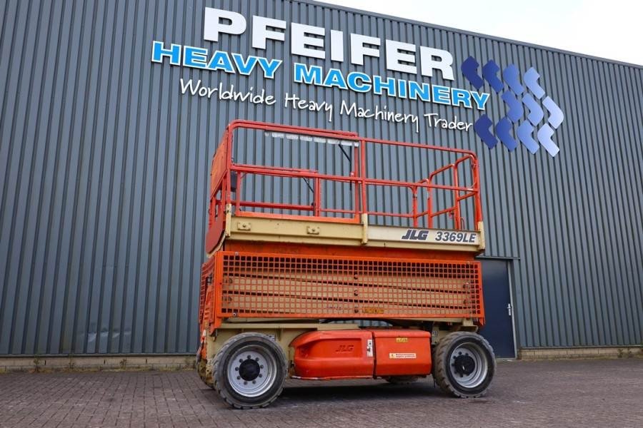 JLG 3369LE Electric, 12m Working Height, 450kg Capacit 2008 JLG - 3369LE - 90064 3369LE Electric, 12m Working Height, 450k...