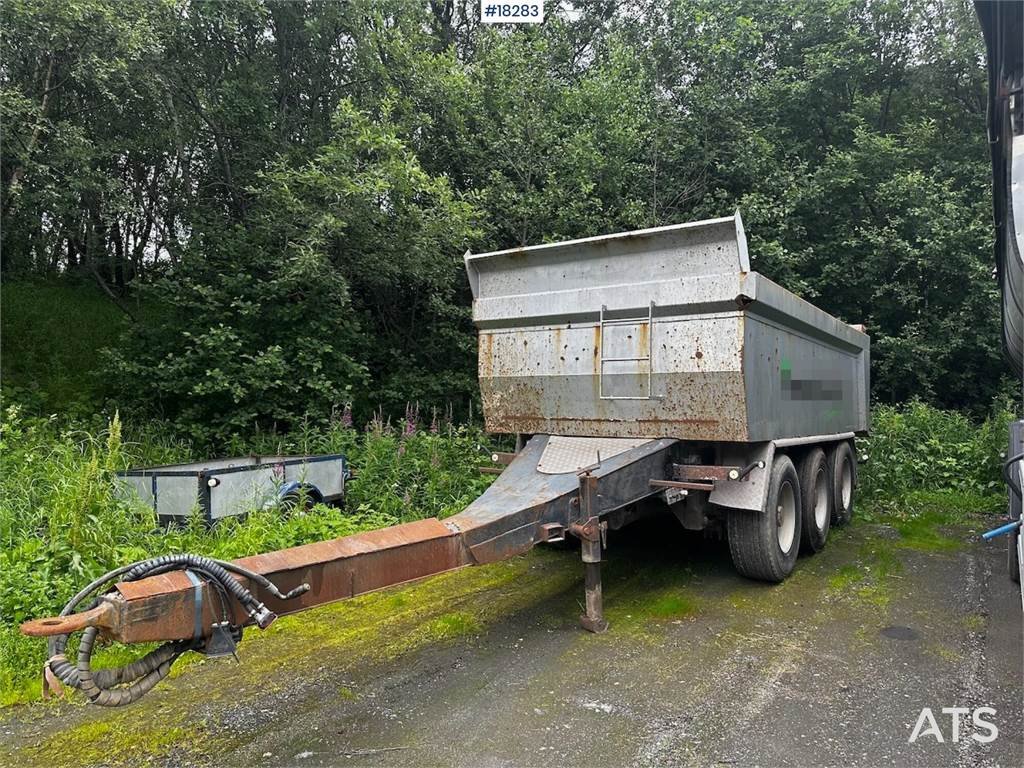 Nor-Slep 3 axle triple trailer. 2004 18283 Nor-Slep 3 axle triple trailer. 2004 1 Dump trailers