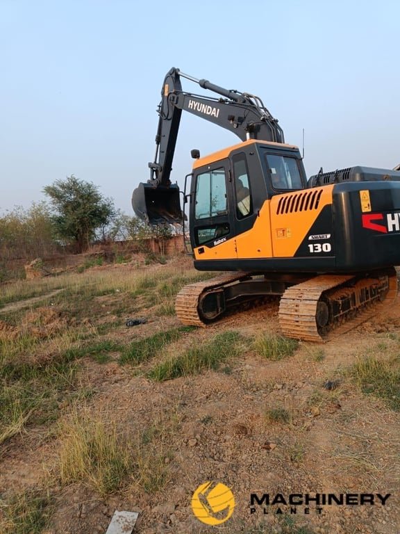 Hyundai R130 Crawler Excavator - New/Unused R130 2024 2 Crawler Excavators image 2