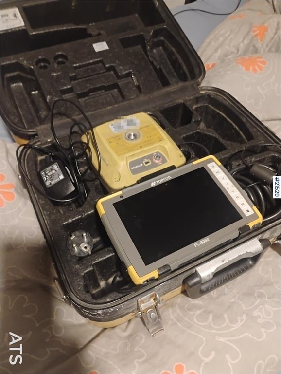 Topcon fc 5000 and hiper sr w/charger, case and pole 21529 fc 5000 and hiper sr w/charger, case and pole 1