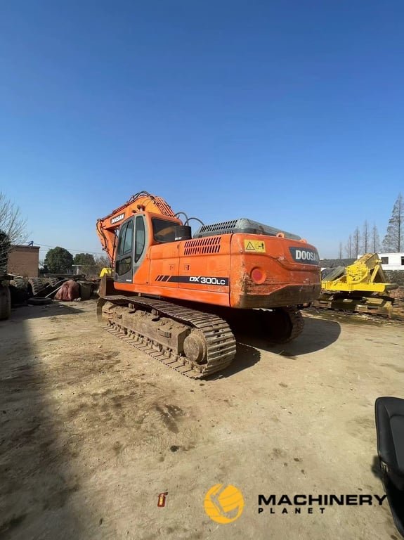 Used DOOSAN DX300LC Crawler Excavator DOOSAN DX300LC 2019 1 Crawler Excavators image 3