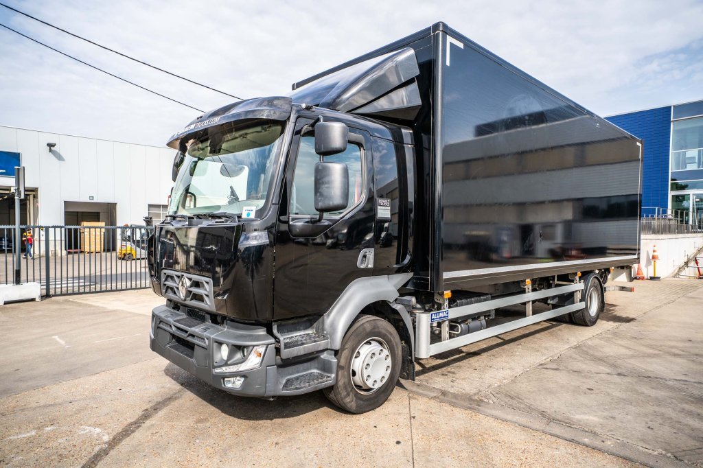 RENAULT D 16 250- 36000 KM +DHOLLANDIA 2T. 2021 E63892 Renault D 16 250- 36000 KM +DHOLLANDIA 2T. 2021 1