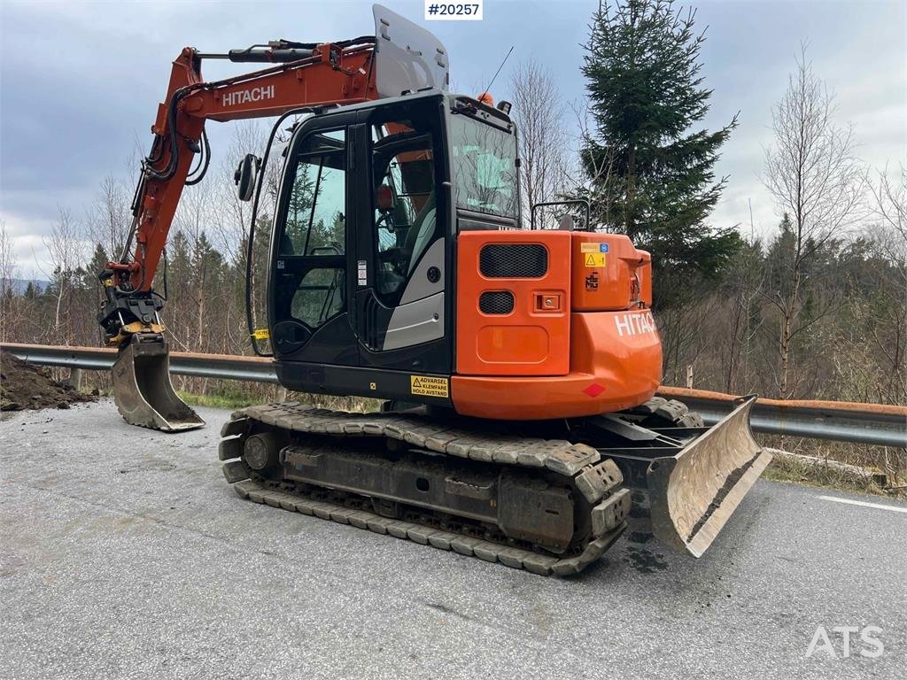Hitachi zx85us-6 excavator w/ rototilt, sanding bucket, di 2022 20257 zx85us-6 excavator w/ rototilt, sanding bucket, di 2...