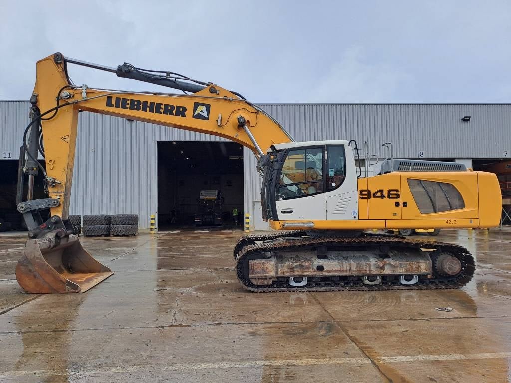 Liebherr R 946 2018 ATR-2045 R 946 2018 1 Crawler Excavators