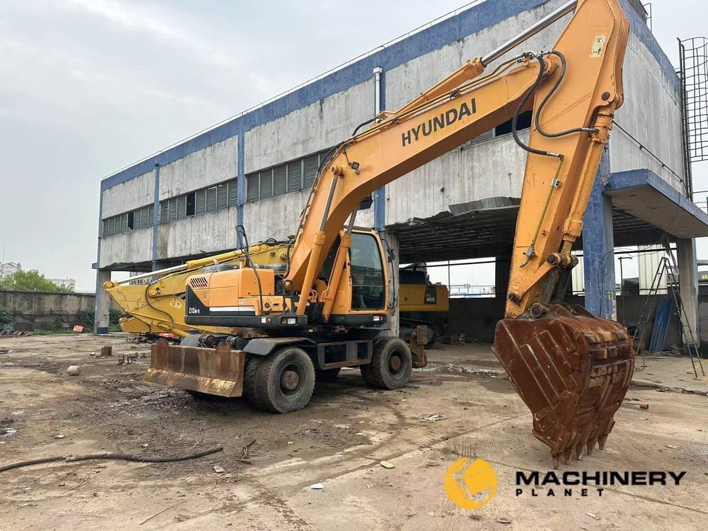 Hyundai Used Wheel Excavator R210 Low Price Hyundai R210W-9 2019 1 Wheeled Excavators