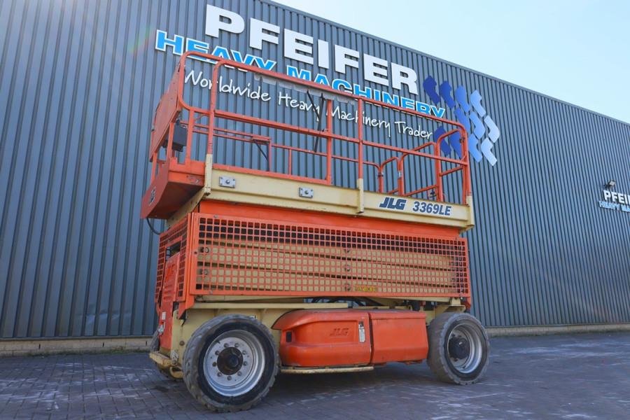 JLG 3369LE Electric, 12m Working Height, 450kg Capacit 2012 JLG - 3369LE - 90283 3369LE Electric, 12m Working Height, 450k...