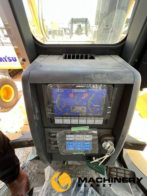 Komatsu D155A D155A 2024 2 Dozers image 3