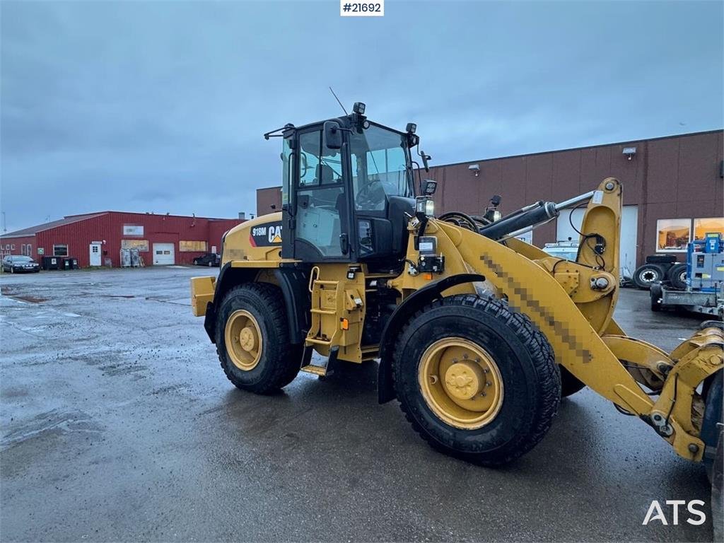 CAT 918M wheel loader w/ grading bucket, flap wing buc 2019 21692 918M wheel loader w/ grading bucket, flap wing buc 2019 ...