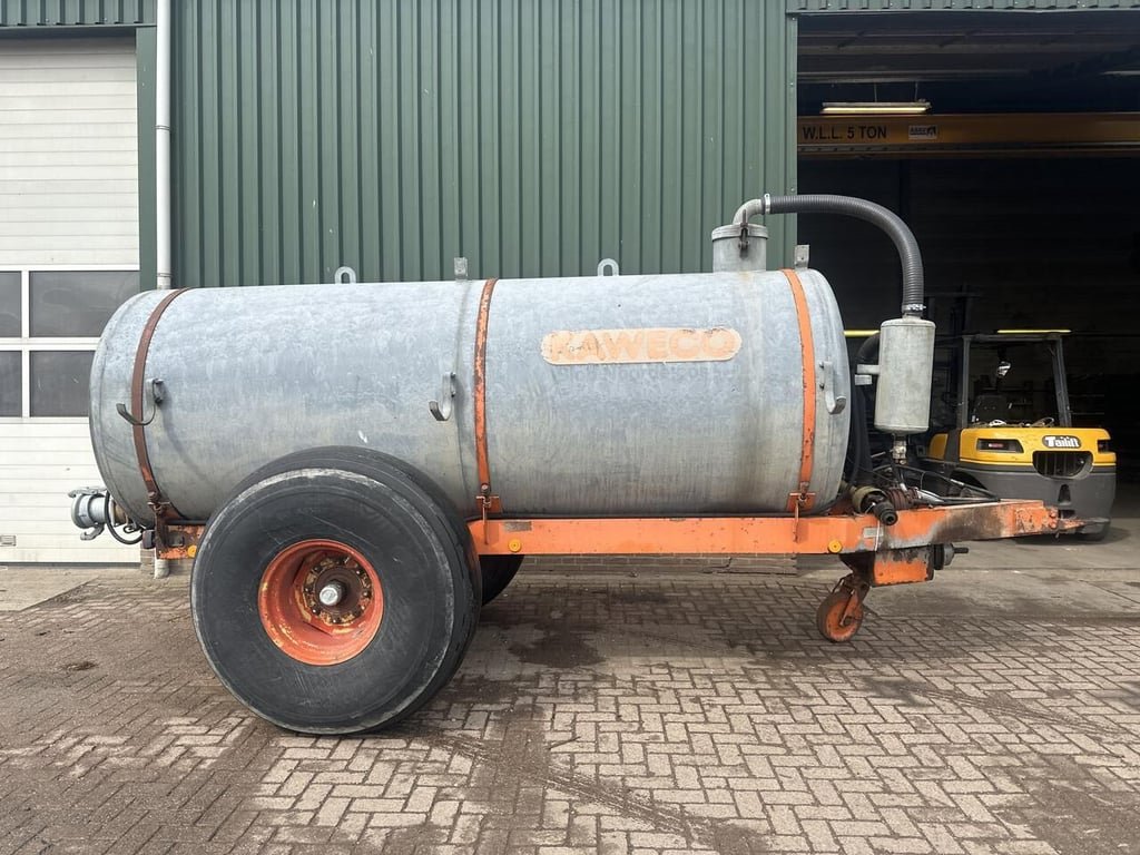 Waterwagen - Gebruikt 1985 12660 Waterwagen - Gebruikt 1985 1