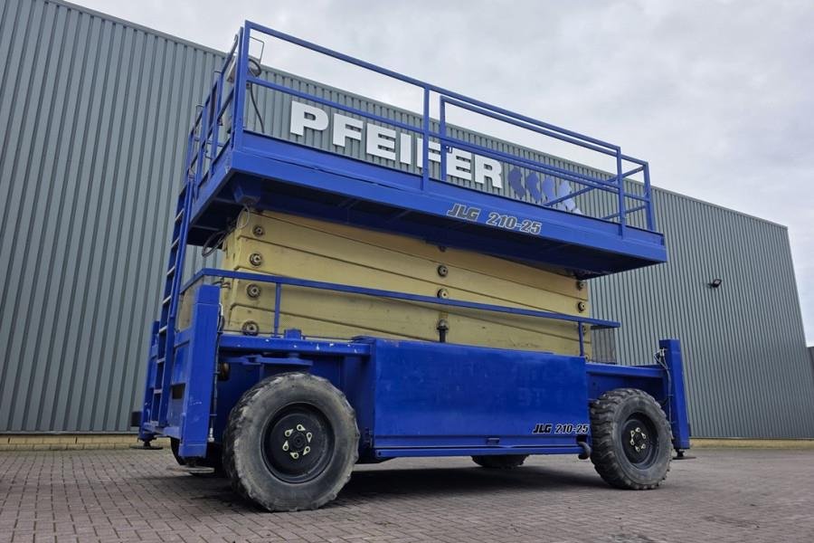 JLG 210-25 Diesel, 4x4 Drive, 23m Working Height, 1000 2008 JLG - 210-25 - 90378 210-25 Diesel, 4x4 Drive, 23m Working Hei...