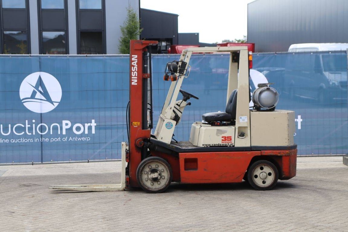 Forklift Nissan KCUGH02F350 LPG 2250kg 3.1m 1995 1995 KCUGH02F350 1995 1 Forklift