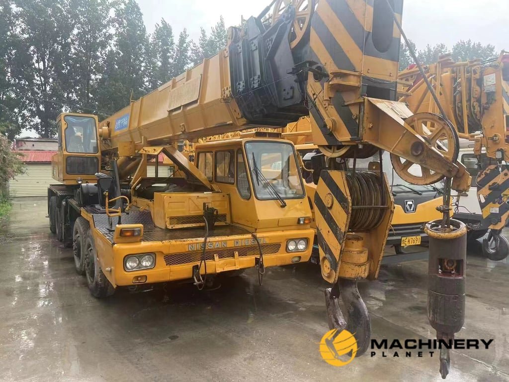Tadano TG500E Crane Used High Quality TG500E 2018 1 Mobile Cranes image 2