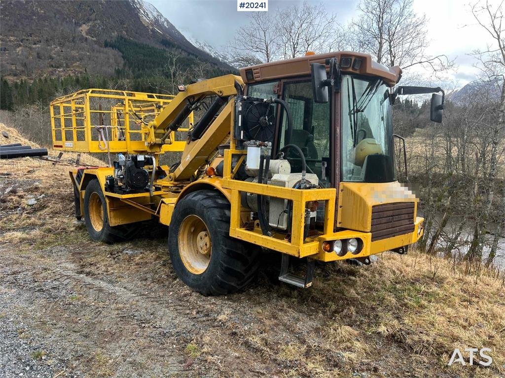 Hydrema 912B w/ 2007 Essverk Platform 912 lift with basket 2003 20241 Hydrema 912B w/ 2007 Essverk Platform 912 lift with ...