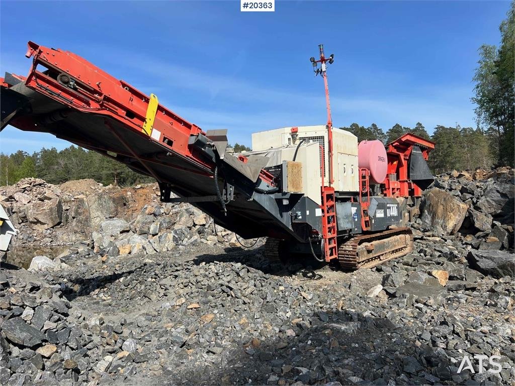 Sandvik UJ440i crusher w/ side conveyor and magnet 2016 20363 UJ440i crusher w/ side conveyor and magnet 2016 1