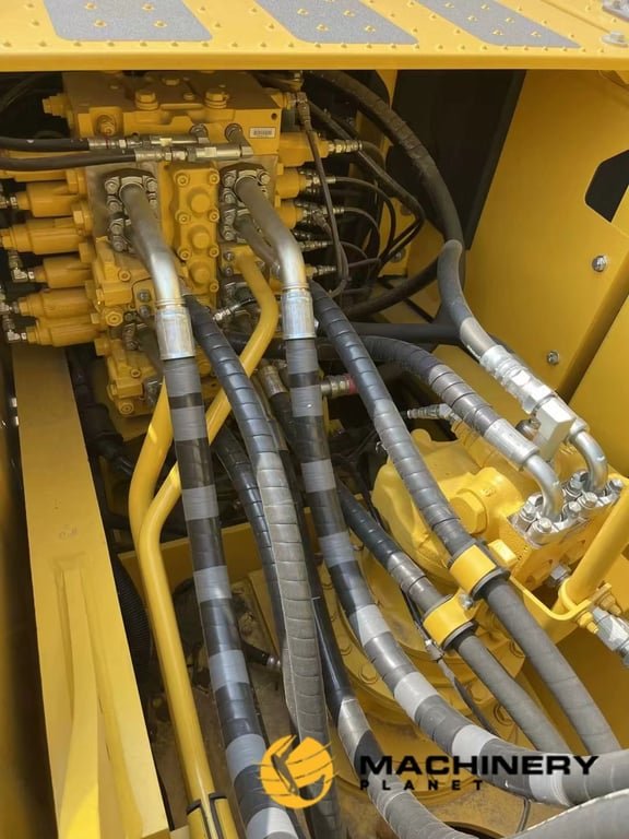 2022 CRAWLER EXCAVATOR KOMATSU PC 200 PC 200 2022 1 Crawler Excavators