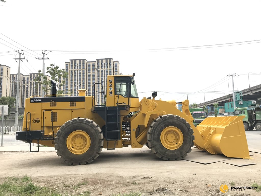 Komatsu WA600-3 good quality Original for sale WA600-3 2018 1 Wheel Loaders image 6