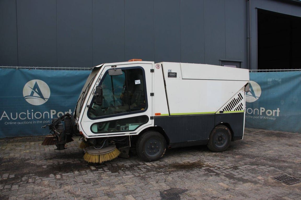 Tennant A60 Diesel Sweeper 2008 2008 A60 2008 1