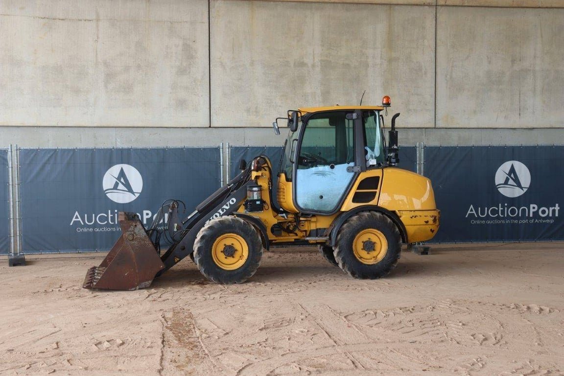 Wheel loader Volvo L25F-P Diesel 58 hp 2010 2010 L25F-P 2010 1