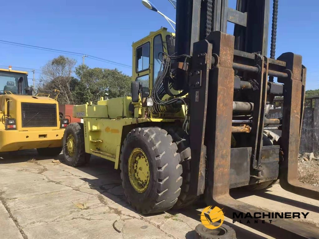 KOMATSU FD320 Forklift 32 Tons Hot sale FD320 2018 1 Forklift image 2