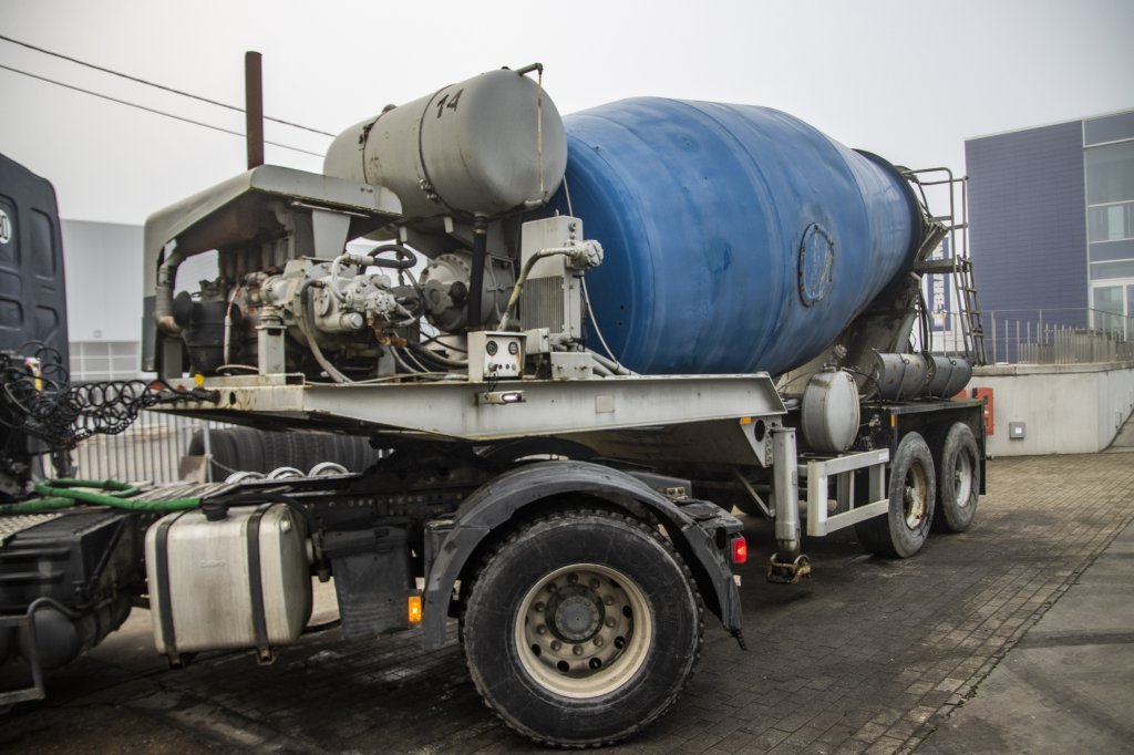 MOL BETON MIXER/MALAXEUR/MISCHER 12M3+MOTOR/MOTEUR 2000 E56868 MOL BETON MIXER/MALAXEUR/MISCHER 12M3+MOTOR/MOTEUR 2000 1