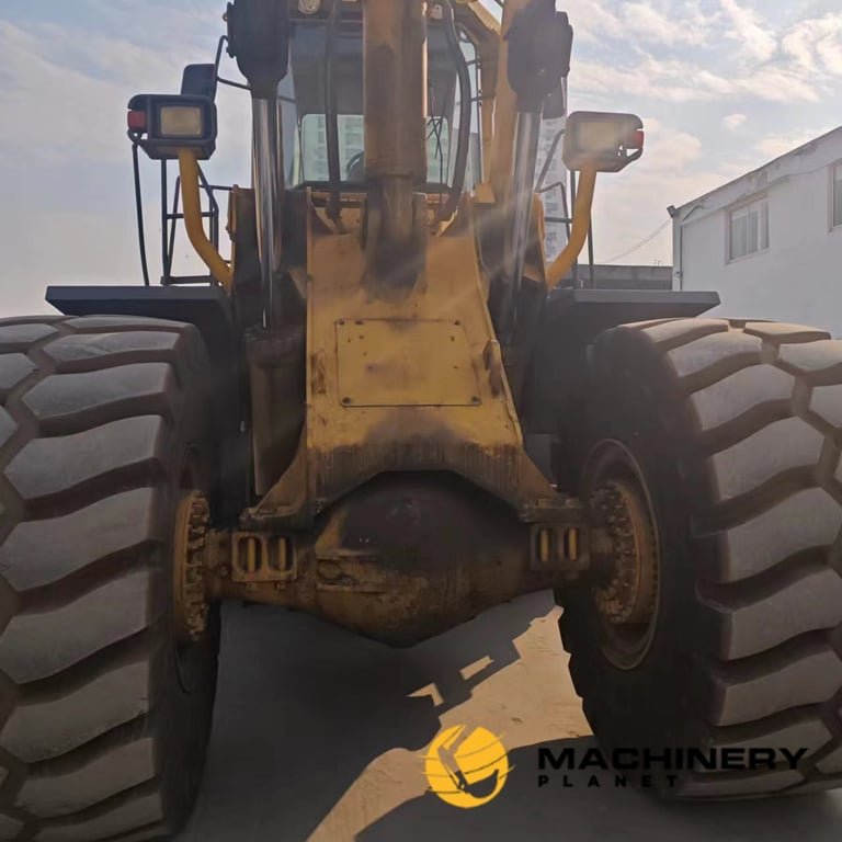 Used Komatsu WA600-3 Loader Komatsu WA600-3 Loader 2019 1 Wheel Loaders image 2