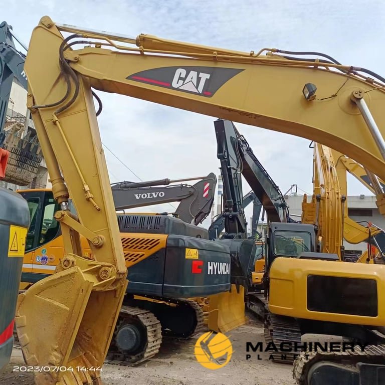 320B Caterpillar Used Crawler Excavator 20tons LOW PRICE 320B 2019 1 Crawler Excavators image 2