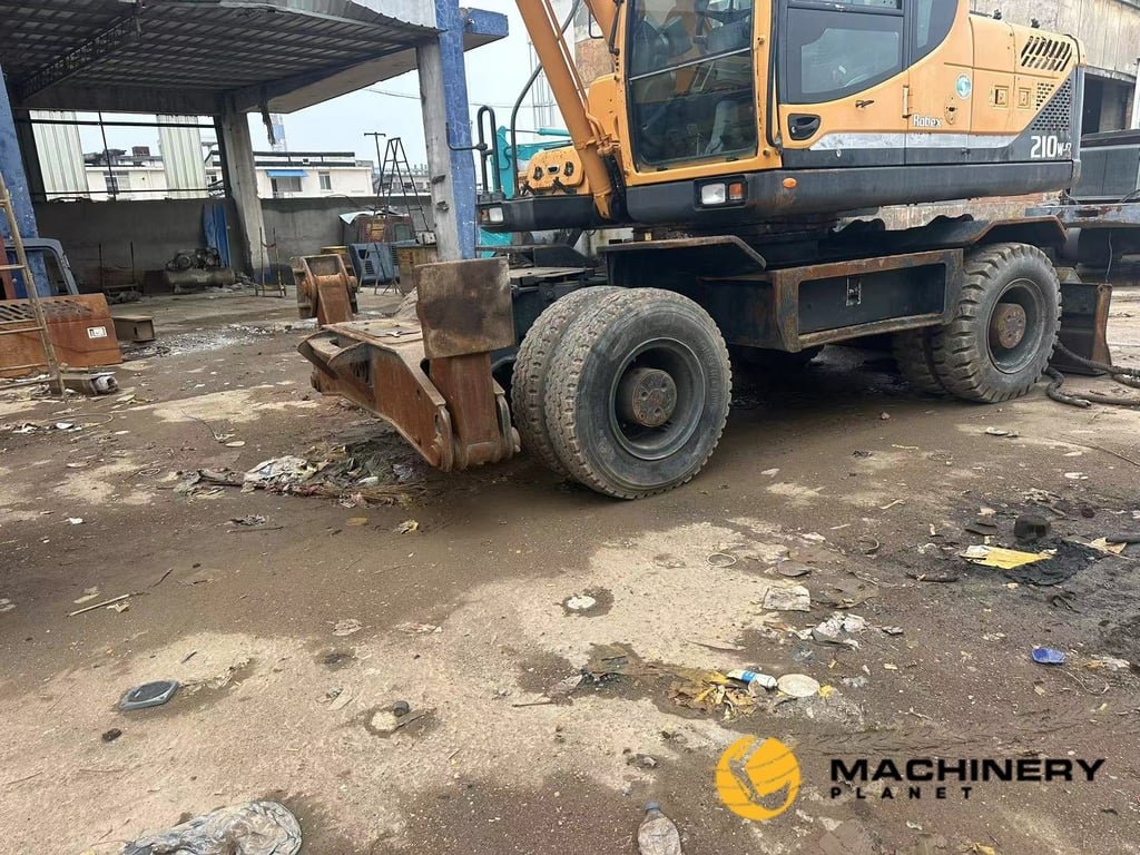 Hyundai Used Wheel Excavator R210 Low Price Hyundai R210W-9 2019 1 Wheeled Excavators image 4