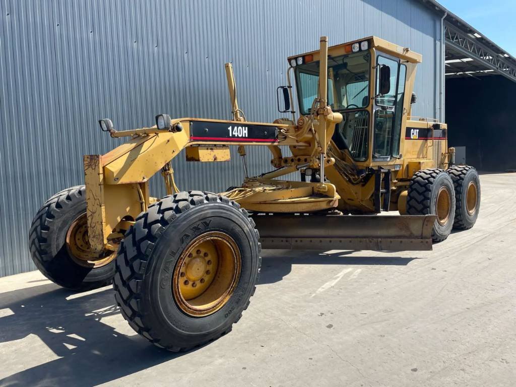 CAT 140H - 3306 Engine 1998 207397 140H - 3306 Engine 1998 1 Motor graders