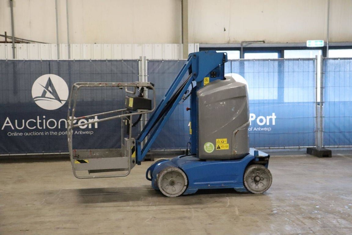 Genie GR26J Electric Mast Lift 9.90m 2016 2016 GR26J 2016 1