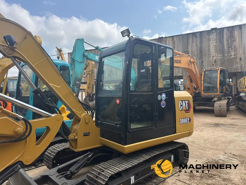 306 CATERPILLAR used mini excavator hot sale 306 2021 1 image 3