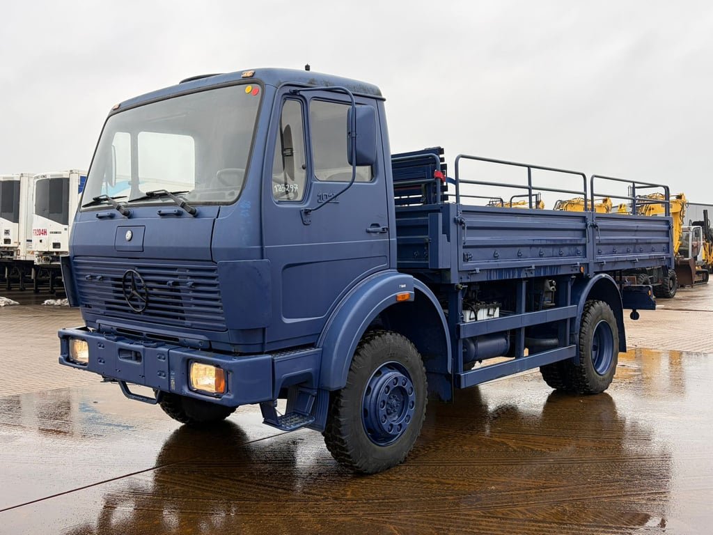 MercedesBenz 1017 4X4 ex army blue 70001337 MercedesBenz 1017 4X4 ex army blue 1