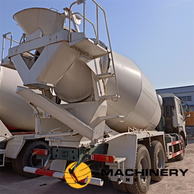 HOWO Mixer Truck 371hp 6x4 Good Quality Hot Sale Mixer Truck 371hp 6x4 2022 1 image 5