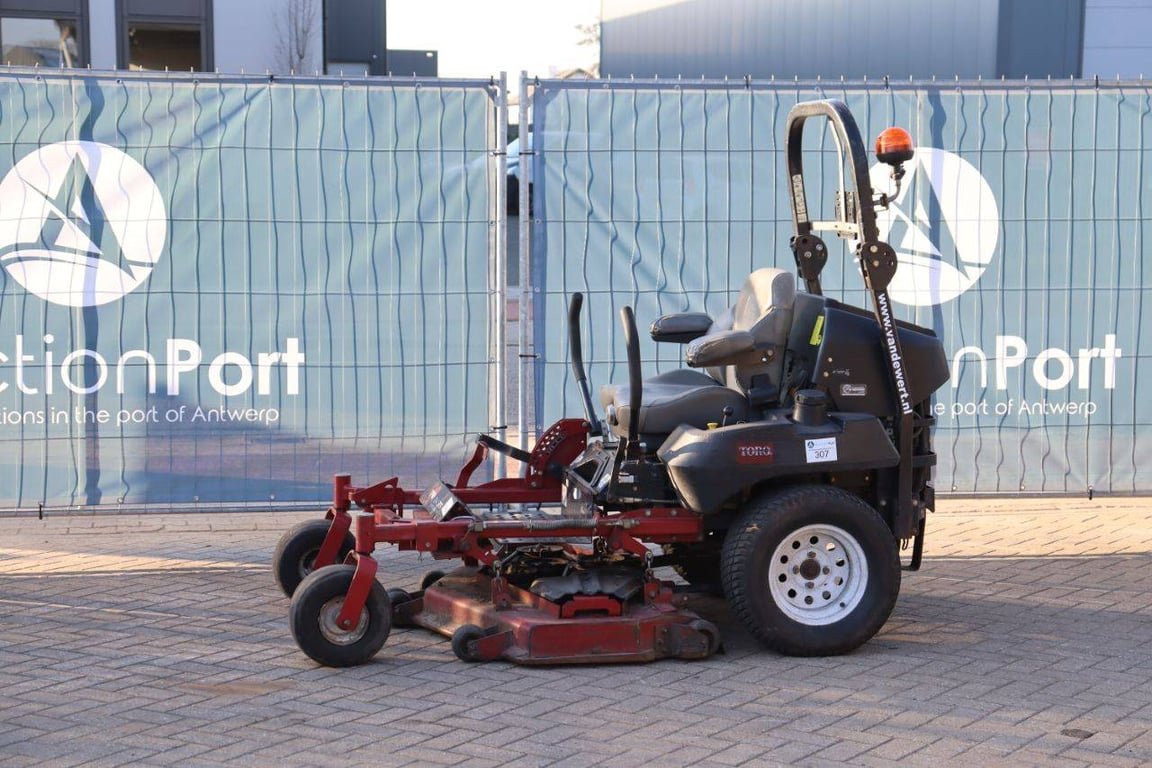 Toro Zeroturn 7000 Diesel Riding Mower 2014 2014 Zeroturn 7000 2014 1
