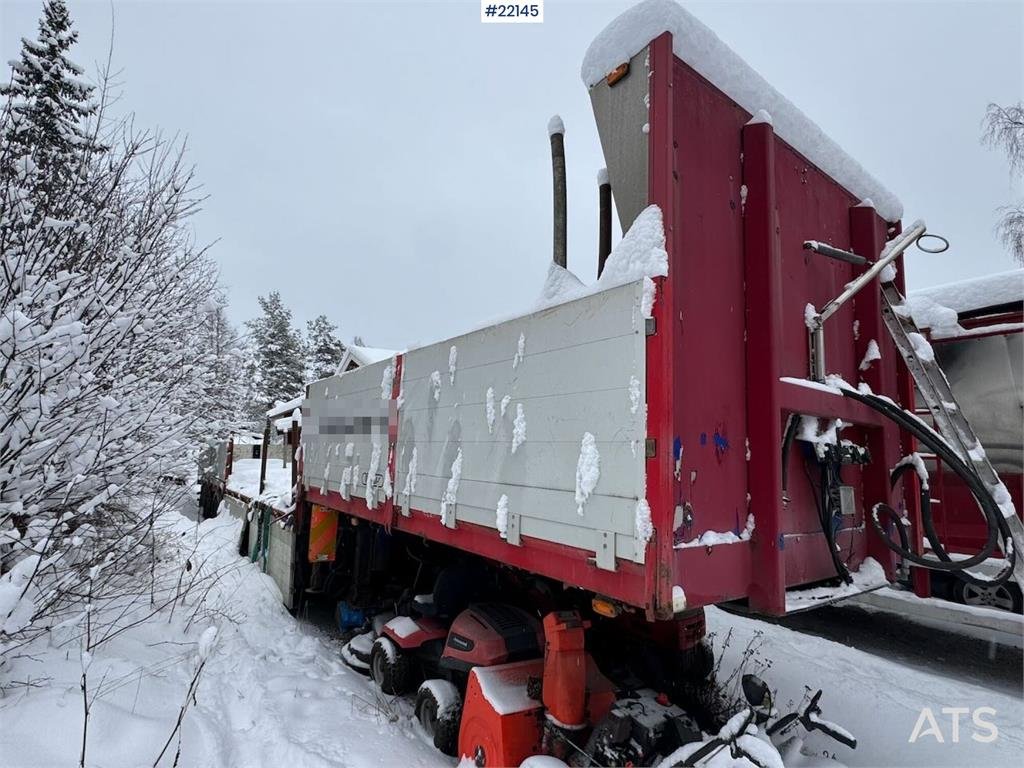 Tyllis jumbo semi-trailer with HMF crane 2010 22145 Tyllis jumbo semi-trailer with HMF crane 2010 1