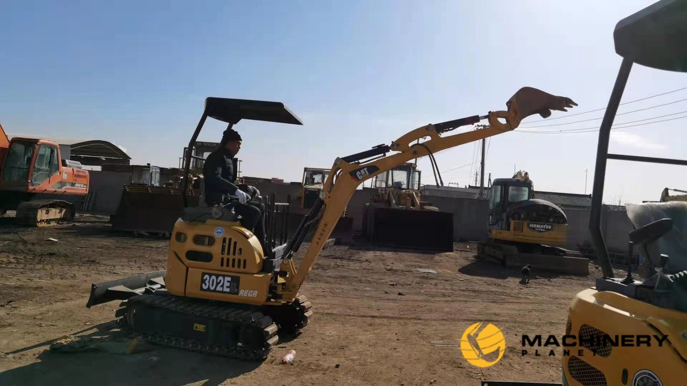 302 Caterpillar Used Mini Excavator LOW PRICE 302 2021 1 image 5
