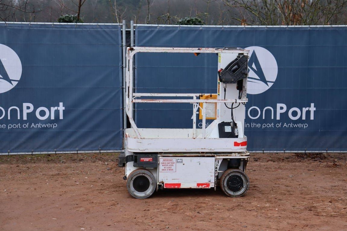 JLG 1230ES Electric Mast Lift 5.66m 2014 2014 1230ES 2014 1