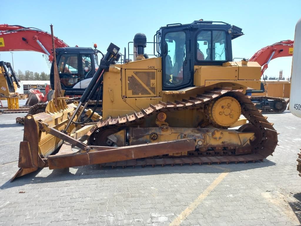 CAT D6R LGP (Abu Dhabi) 2017 ETR-1174 D6R LGP (Abu Dhabi) 2017 1 Dozers