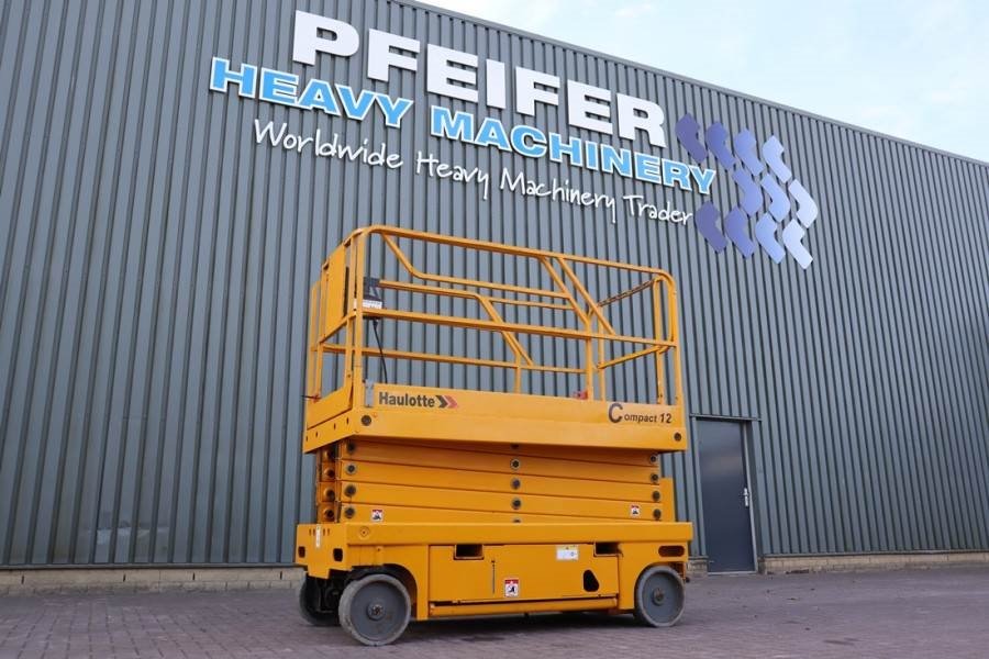 Haulotte Compact 12 Electric, 12m Working Height, 300kg Cap 2011 HAULOTTE - Compact 12 - 63261 Compact 12 Electric, 12m Wo...