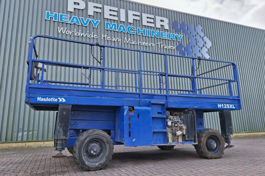 Haulotte H12SXL Diesel, 4x4 Drive, 12m Working Height, 700k 2008 HAULOTTE - H12SXL - 90367 H12SXL Diesel, 4x4 Drive, 12m W...
