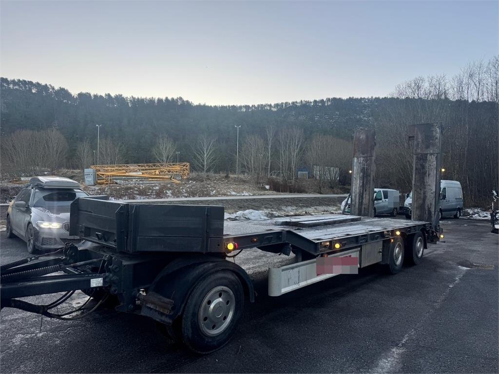 Damm Machinery Trailer 2005 22243 Damm Machinery Trailer 2005 1 Lowloader trailers