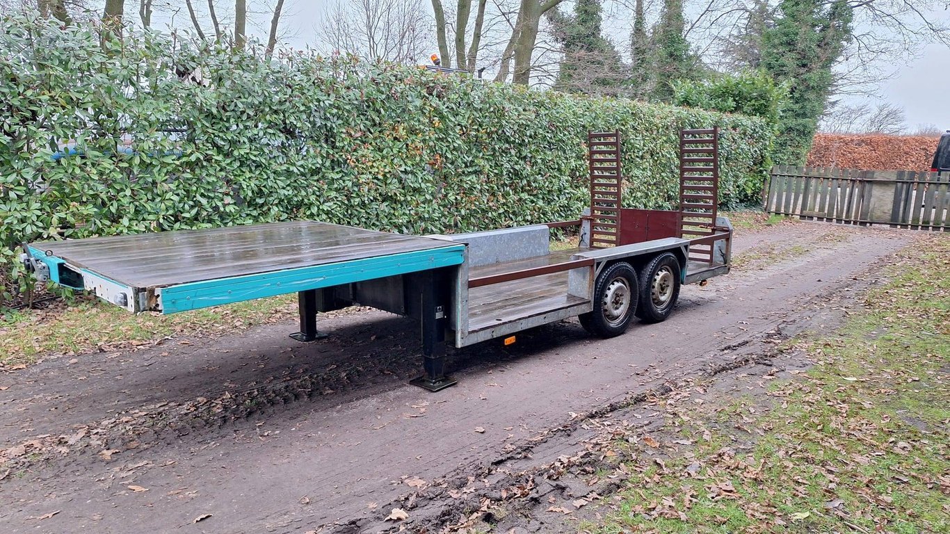 Low loader Veldhuizen P 33-4 2004 2004 VELDHUIZEN P 33-4 2004 1