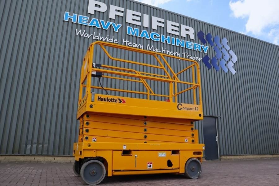 Haulotte Compact 12 Electric, 12m Working Height, 300kg Cap 2011 HAULOTTE - Compact 12 - 63260 Compact 12 Electric, 12m Wo...