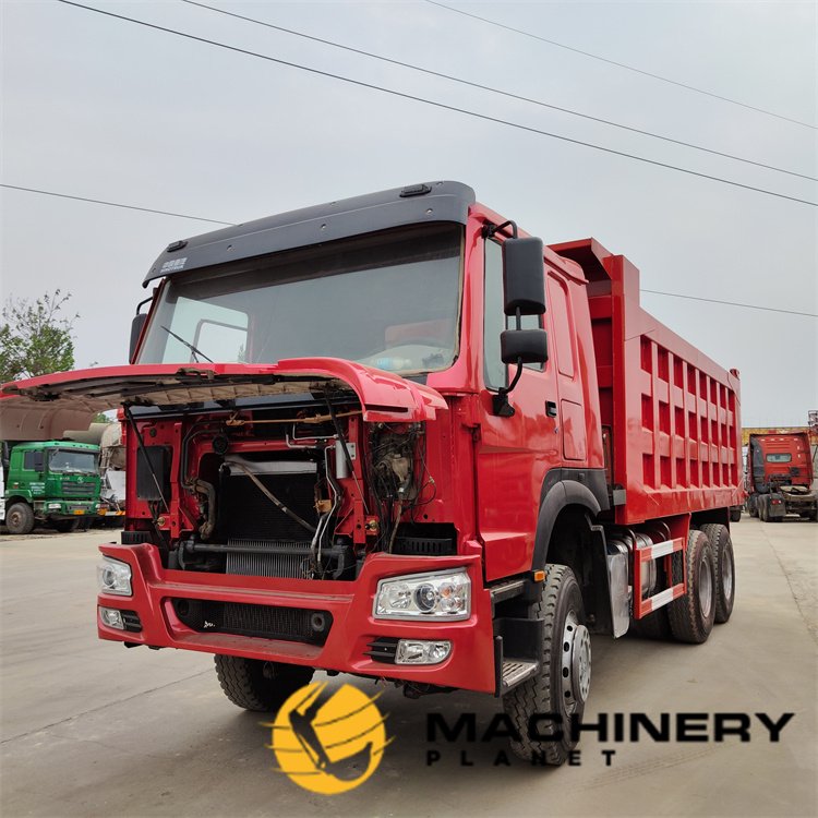 HOWO 371HP 6X4 Dump Truck Good Quality Hot Sale 317HP 6X4 2022 1 Dump Truck image 5