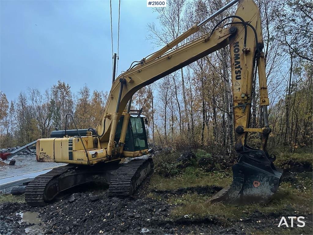Komatsu PC240LC excavator. WATCH VIDEO. 2000 21600 PC240LC excavator. WATCH VIDEO. 2000 1 Crawler Excavators